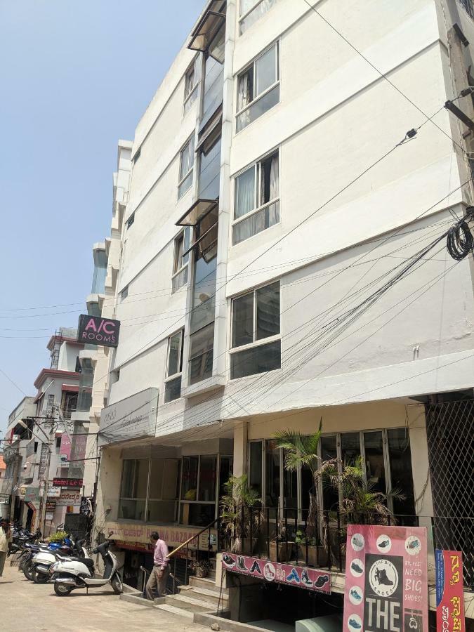 迈索尔 Aashraya酒店 外观 照片