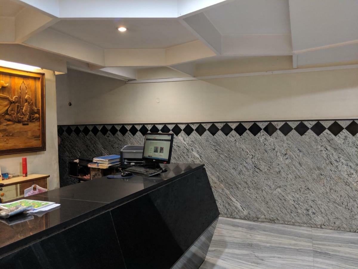 迈索尔 Aashraya酒店 外观 照片